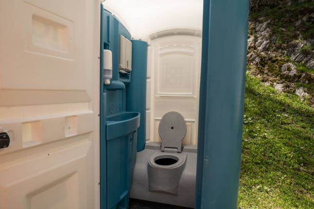Portable Toilets for Disaster Relief Sites in Lake Hamilton, FL